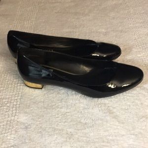 Audrey Brooke Shoes - Women’s Audrey Brooke Black Tara Flats Audrey Brooke Shoes - Women’s Audrey Brooke Black Tara Flats
